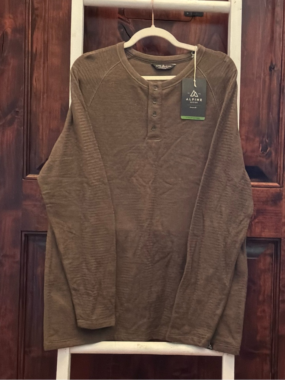 Alpine Design Men's Olive Green Henley Long-Sleeve Shirt